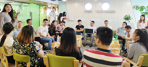 成立学生会、志愿者协会