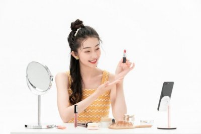 长沙美甲美睫培训学校哪家好？只需看这几个标准？