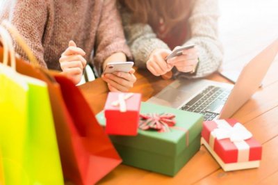 低学历学平面设计有出路吗？零基础难不难学会？